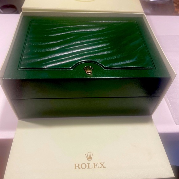 Rolex Case and Box - Picture 7 of 9